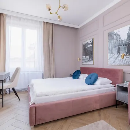 Starowislna Elegant With Air Conditioning Kazimierz Cracow By Renters Prestige كراكوفيا