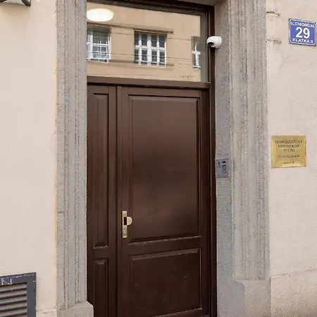 Starowislna Elegant With Air Conditioning Kazimierz Cracow By Renters Prestige * كراكوفيا